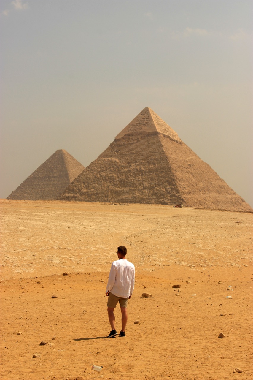 https://www.9h45.fr/wp-content/uploads/2024/12/Egypte-Pyramides-Gizeh-11.jpeg