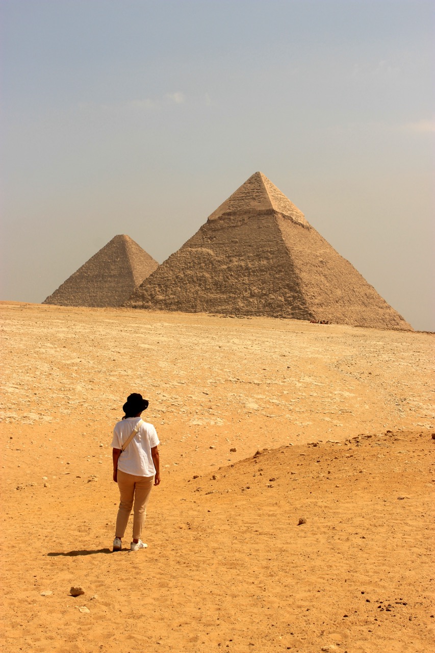 https://www.9h45.fr/wp-content/uploads/2024/12/Egypte-Pyramides-Gizeh-12.jpeg