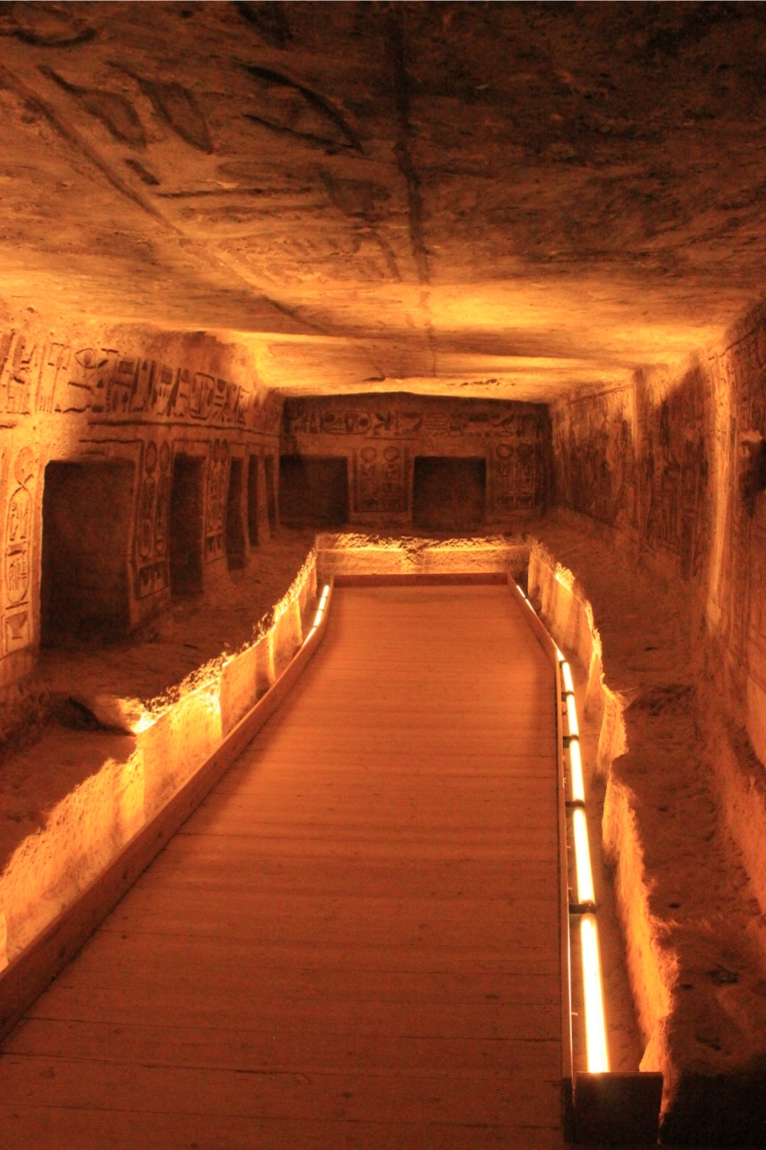 https://www.9h45.fr/wp-content/uploads/2025/01/egypte-abou-simbel-jour8-16.jpeg