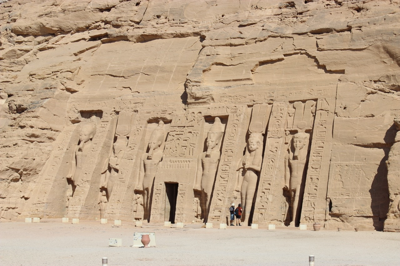 https://www.9h45.fr/wp-content/uploads/2025/01/egypte-abou-simbel-jour8-33.jpeg
