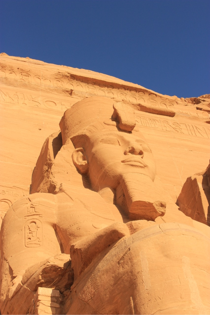 https://www.9h45.fr/wp-content/uploads/2025/01/egypte-abou-simbel-jour8-9.jpeg